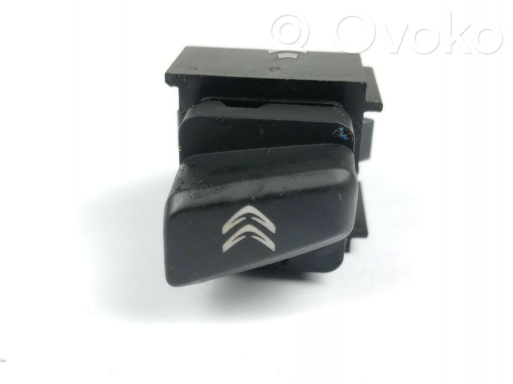 Windscreen/window heater switch   96665442ZD