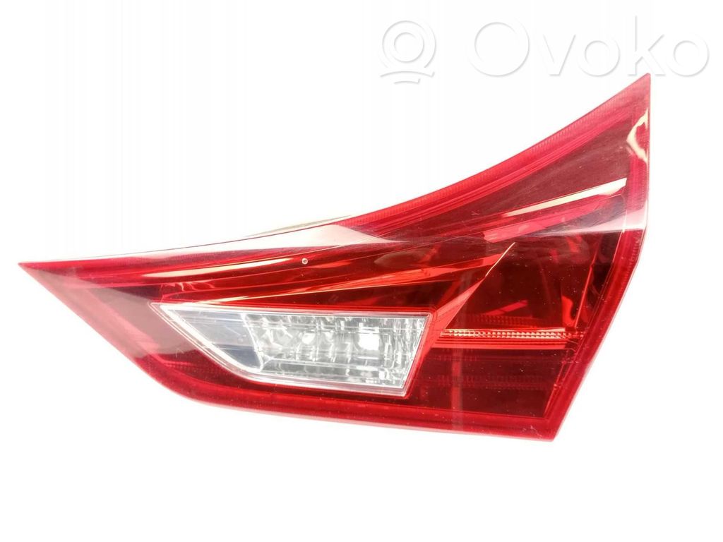 Toyota Auris E180 Lampă spate în caroserie 
