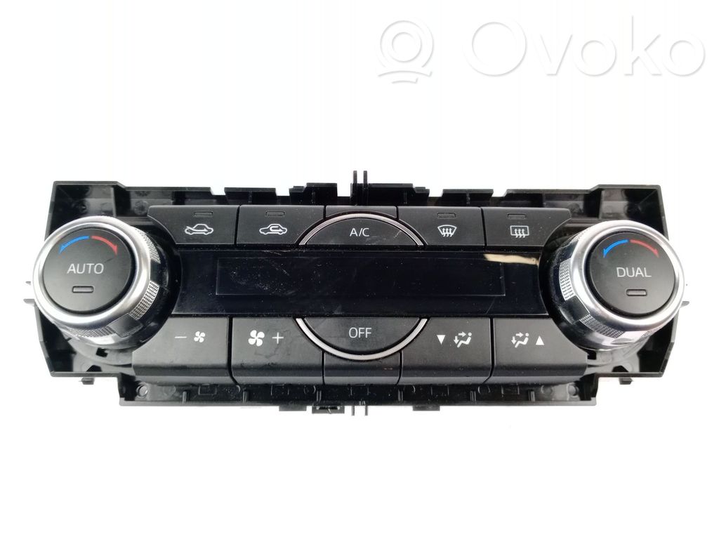 Mazda 3 III Climate control unit 