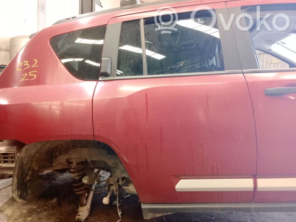 Jeep Compass Aizmugurējās durvis 