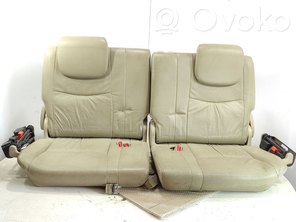 Toyota Land Cruiser (J100) Aizmugurējais sēdeklis 
