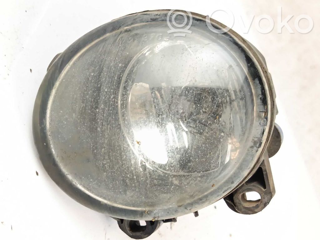Miglas lukturis priekšā   6920885