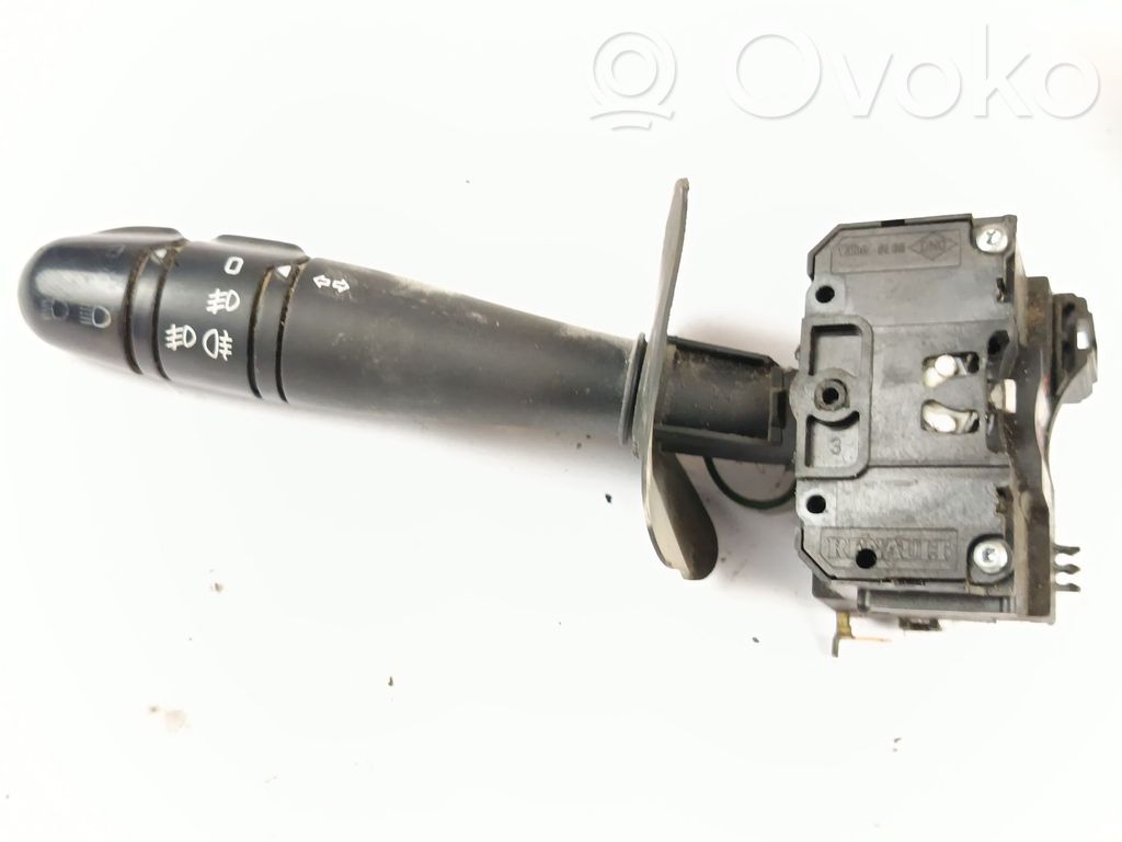 Interruptor de control del panel de luces   7701066570