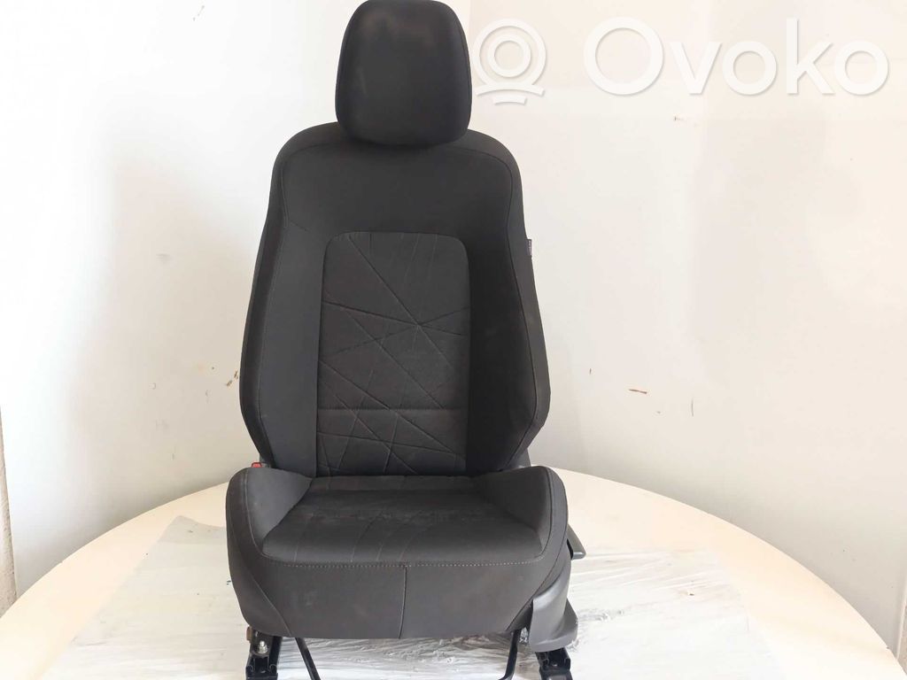 Asiento delantero del conductor   5PUERTAS