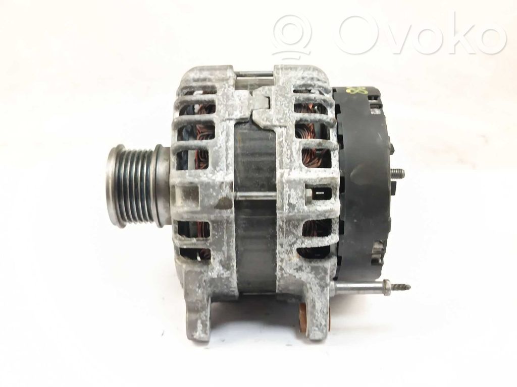 Alternador   04L903021J