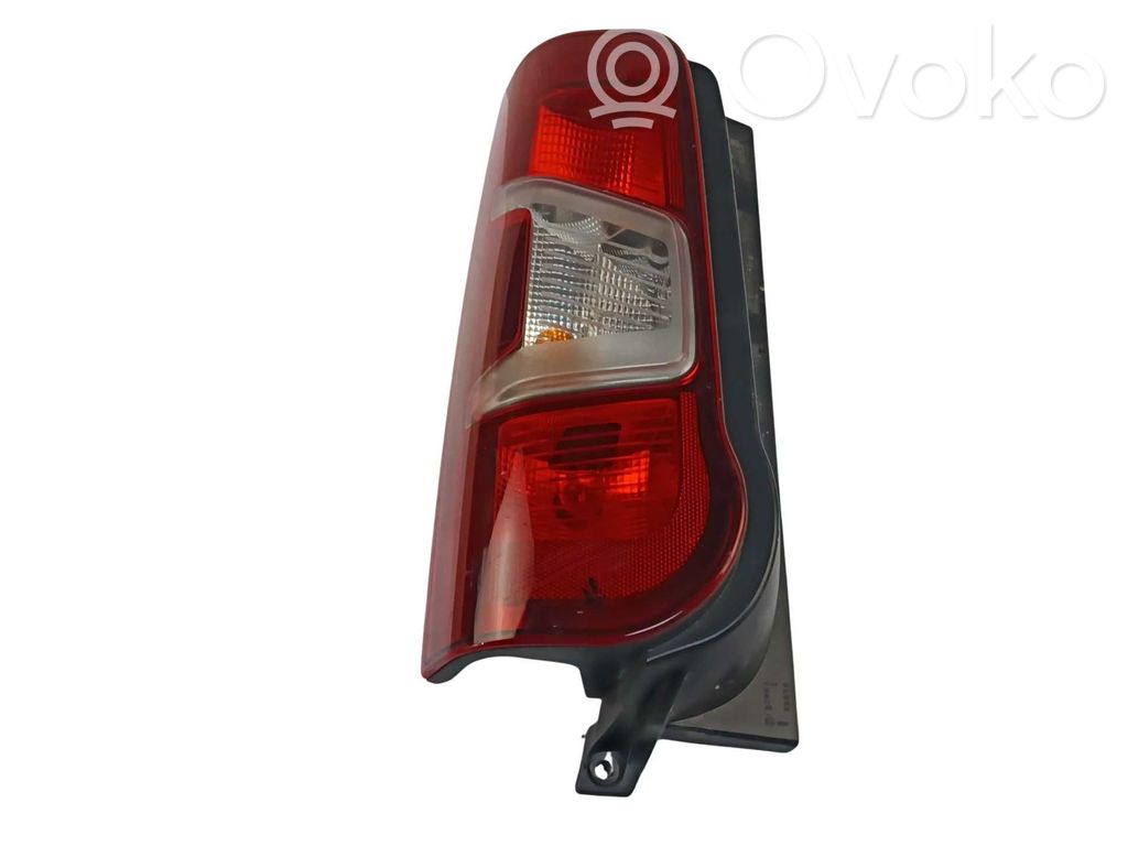 Opel Combo E Lampă spate în caroserie 