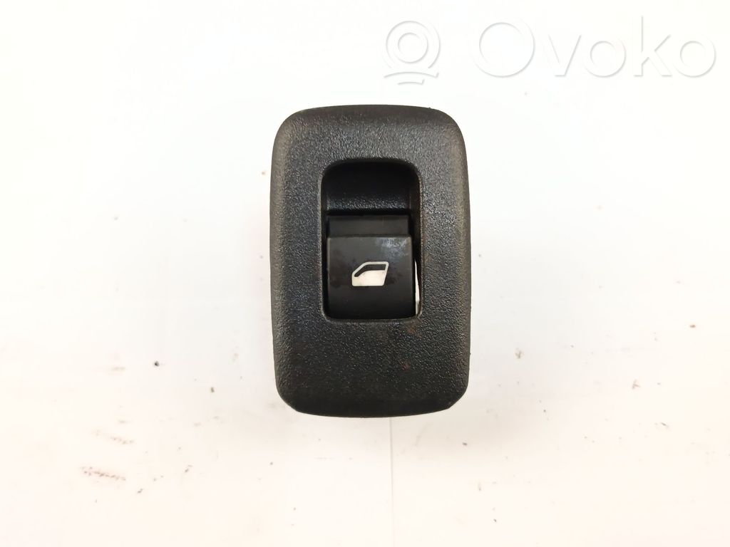 Electric window control switch   060936J0