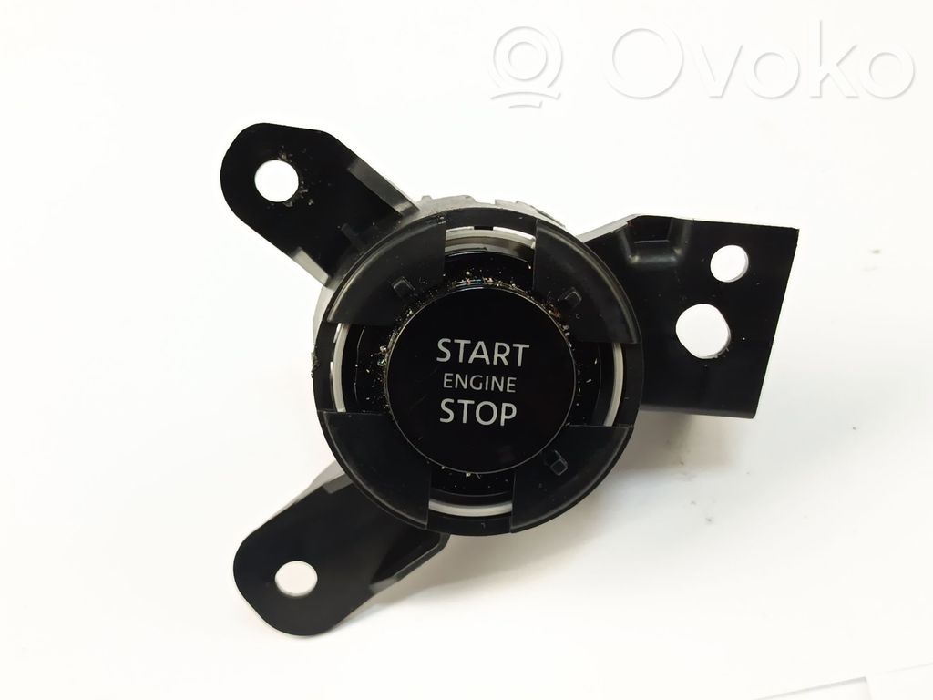 Nissan Juke II F16 Windscreen/window heater switch 