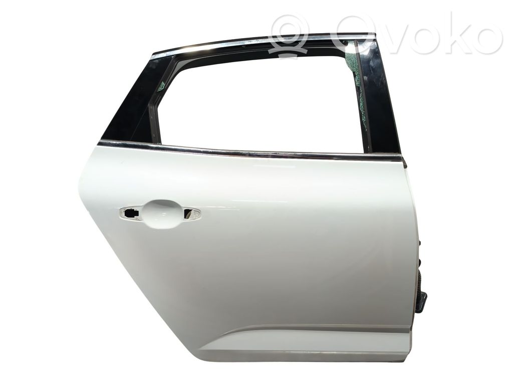 Puerta trasera   821003230R