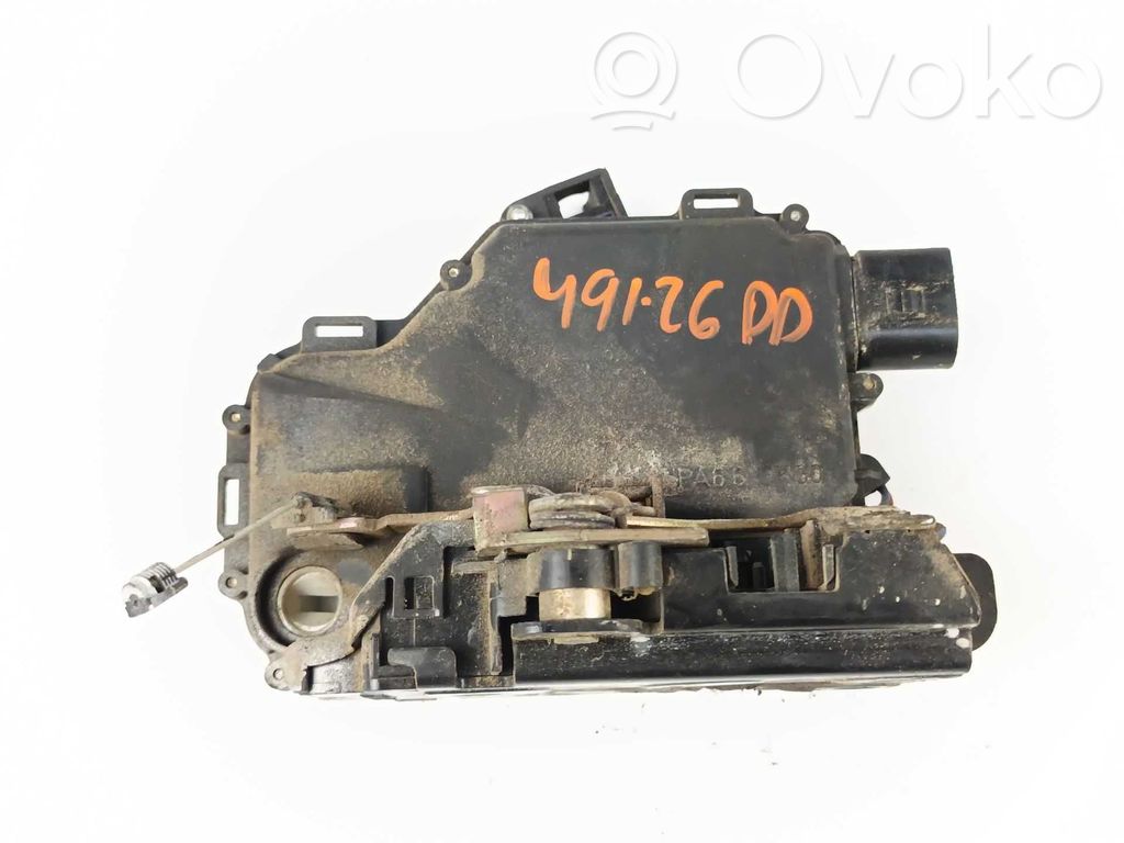 Volkswagen Bora Etuoven lukko 