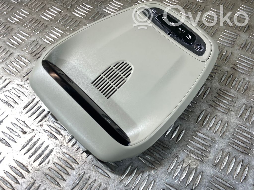 Volvo XC40 Luz del asiento delantero 