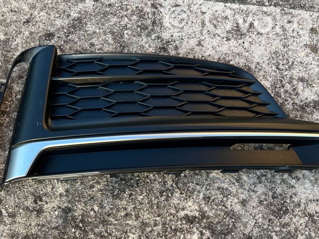 Audi A5 Mascherina inferiore del paraurti anteriore 