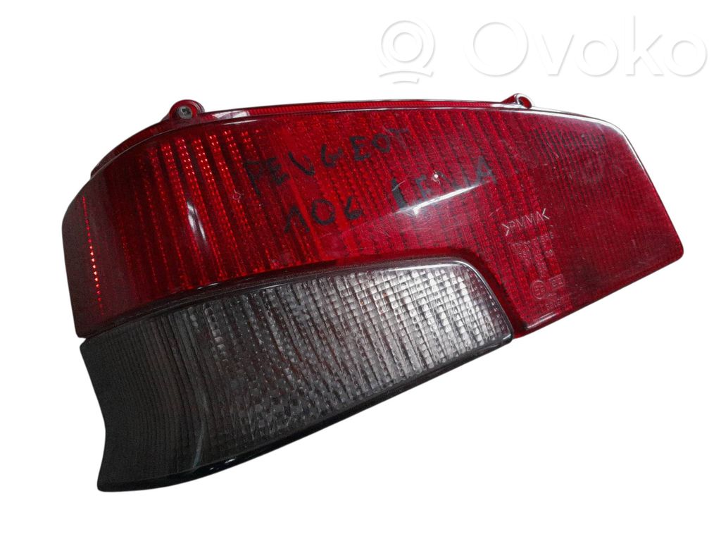 Peugeot 106 Galinis žibintas kėbule 