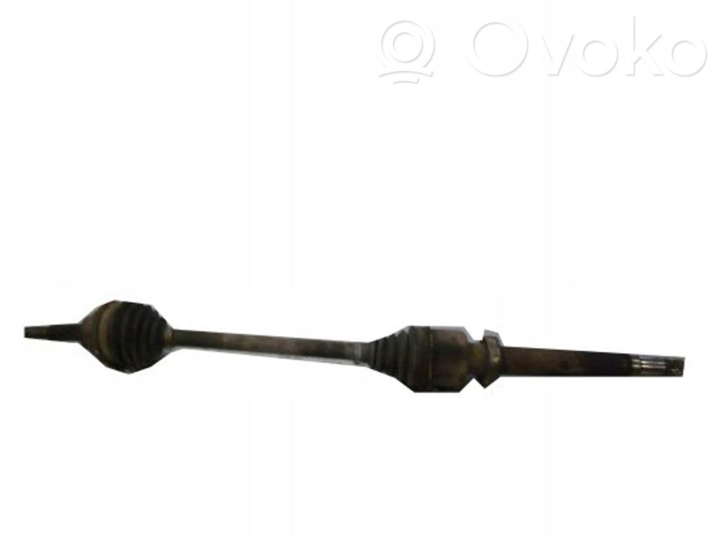 Etuvetoakseli