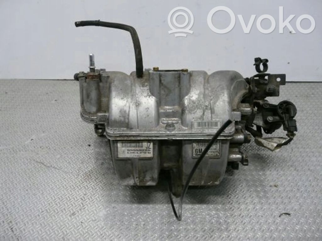 Opel Astra G Colector de admisión 