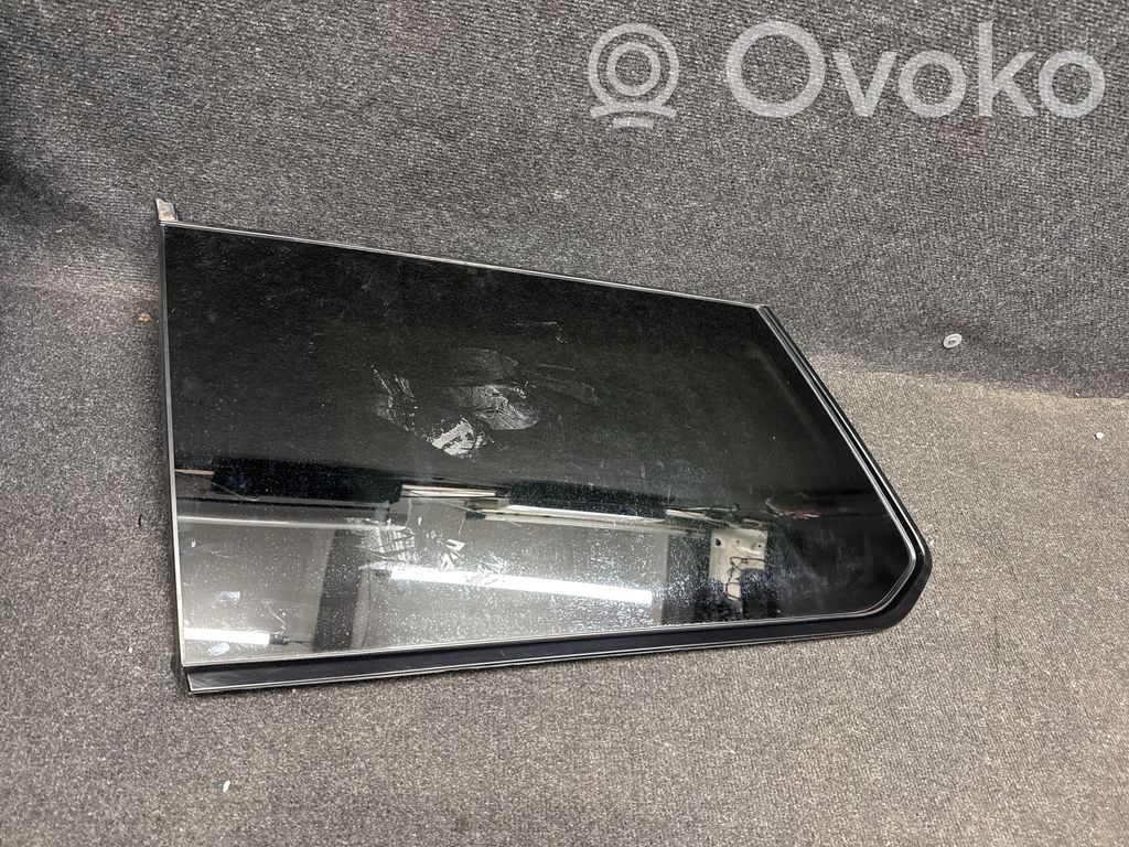 Jeep Grand Cherokee WL Szyba karoseryjna tylna 