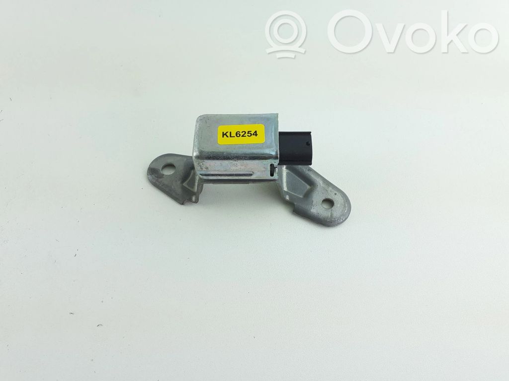 Subaru Impreza II Airbagsensor Crashsensor Drucksensor 