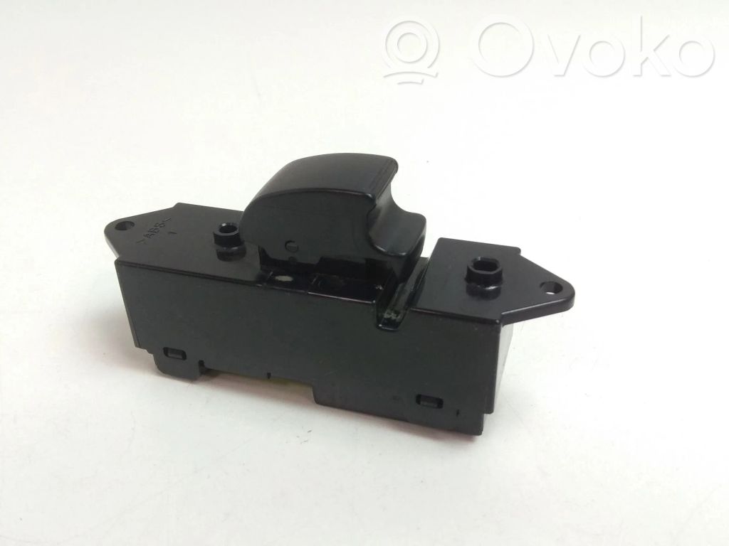 Mitsubishi Outlander Electric window control switch 