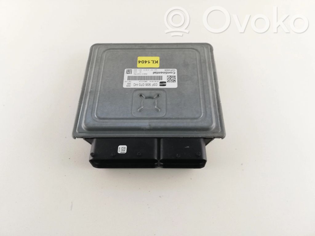 Volkswagen PASSAT B7 Engine control unit/module 