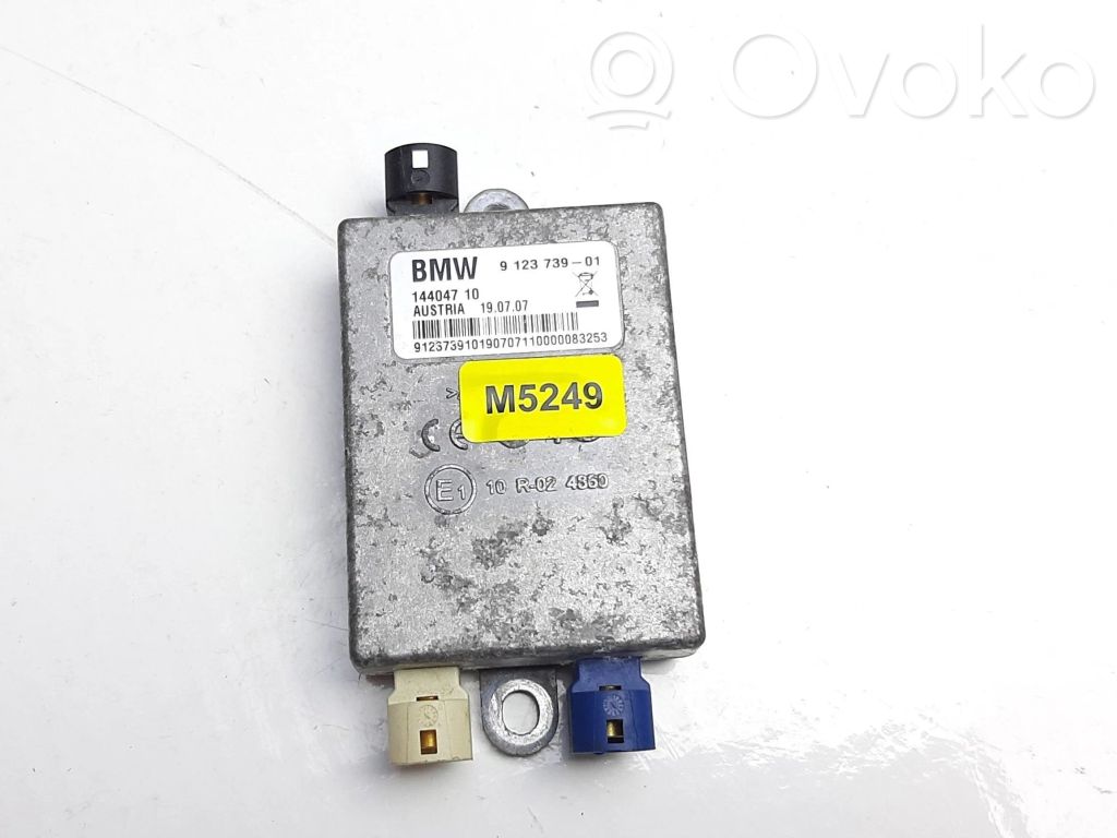 Pystyantennivahvistin   9123739,M5249