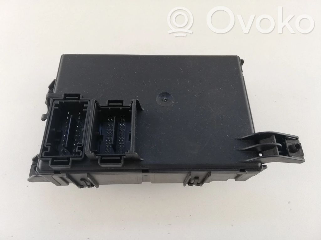 Opel Corsa D Sulakemoduuli 