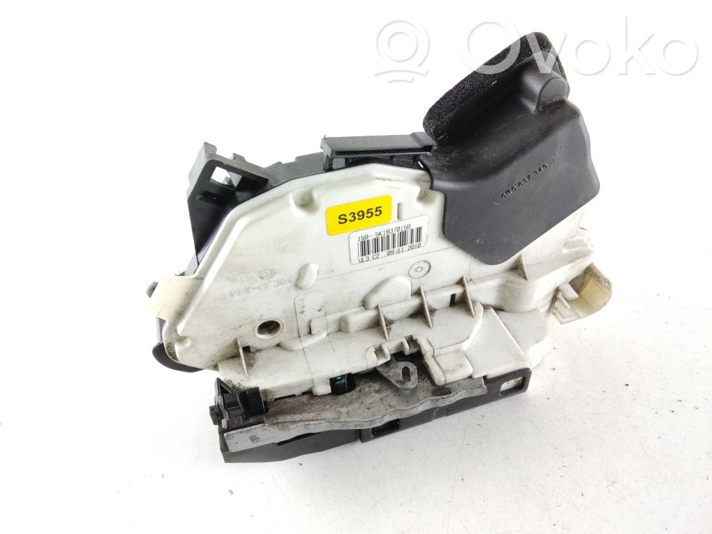 Skoda Yeti (5L) Front door lock 