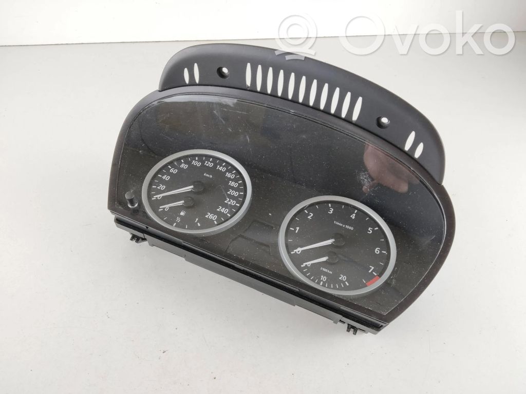 BMW 5 E60 E61 Nopeusmittari (mittaristo) 