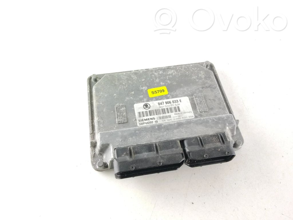 Engine control unit/module   047906033E,5WP4420210
