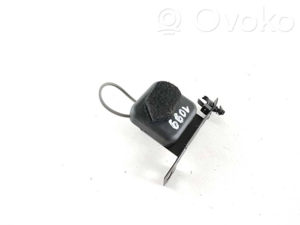 Volvo XC70 GPS-pystyantenni 