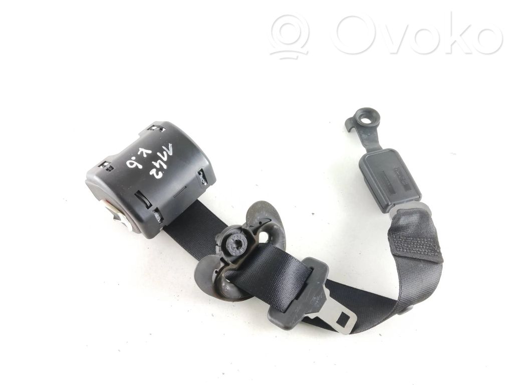 BMW 2 F46 Cinturón trasero 