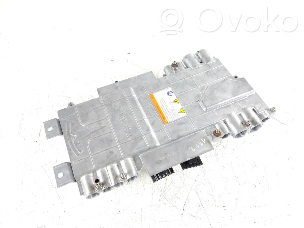 Tesla Model S Inversor/convertidor de voltaje 