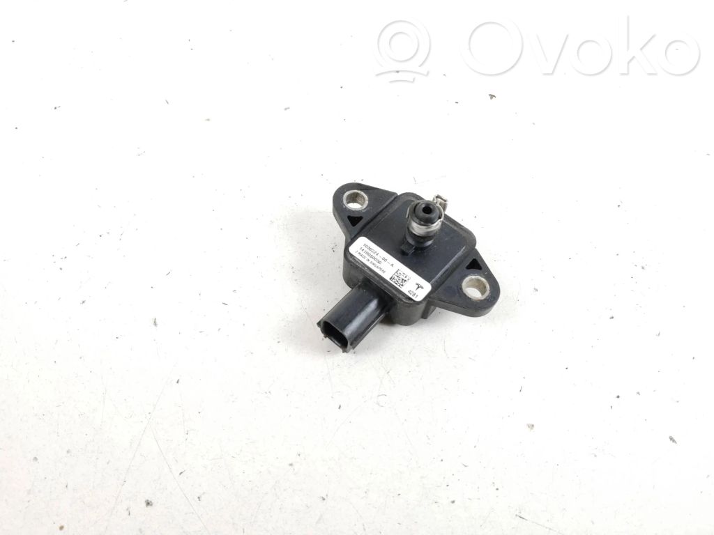 Tesla Model S Airbagsensor Crashsensor Drucksensor 