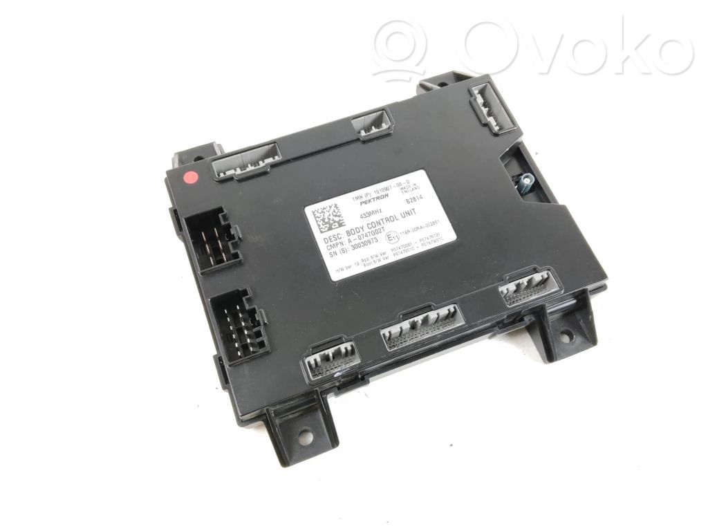 Tesla Model S Comfort/convenience module 