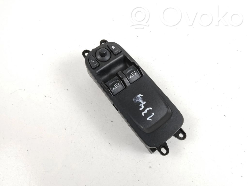 Volvo C30 Electric window control switch 