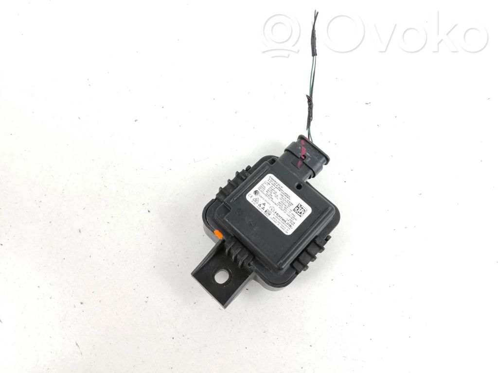 Tesla Model 3 Sonstige Steuergeräte / Module 