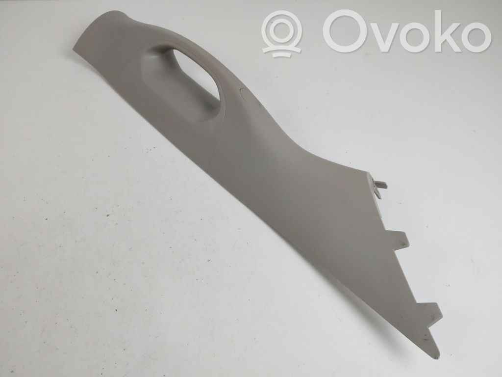 Dodge RAM (A) pillar trim 