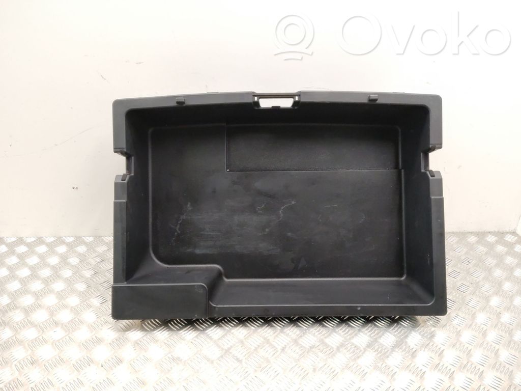 Lexus CT 200H Glove box in trunk 