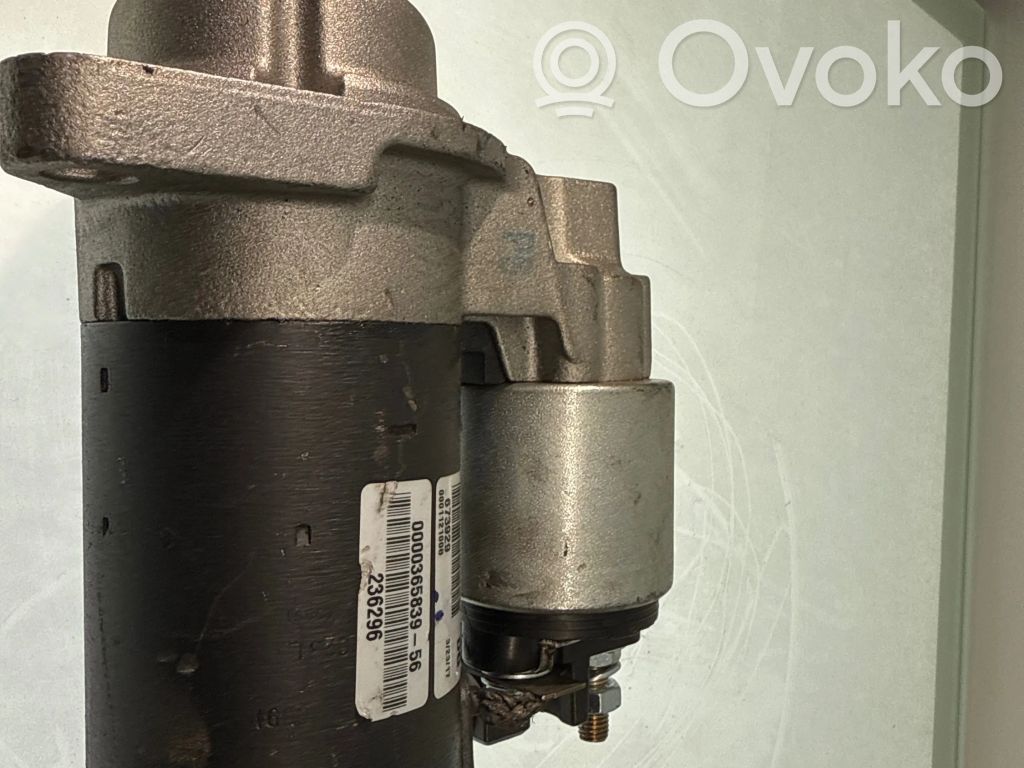 Volkswagen Golf IV Starter motor 