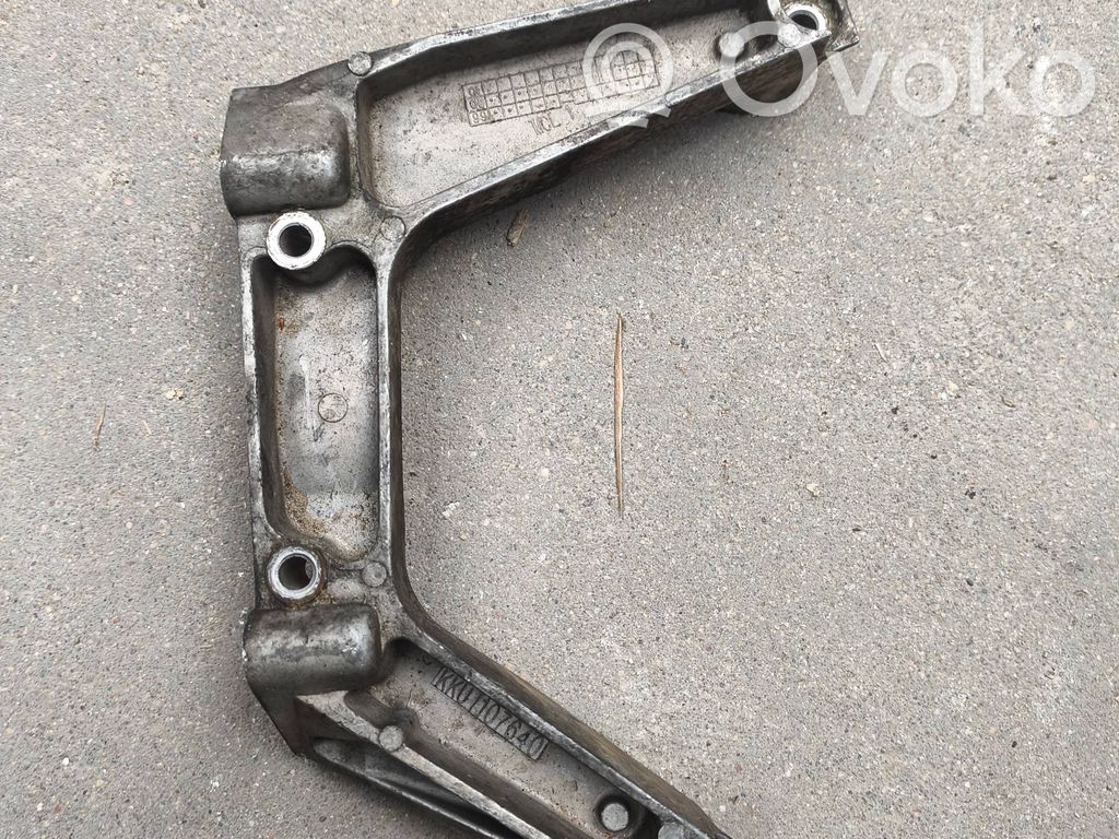 Land Rover Freelander Engine mounting bracket 