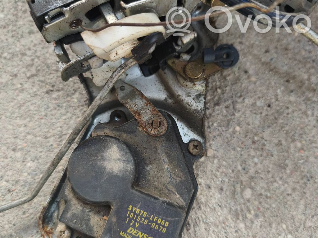 Suzuki Jimny Priekšpusē slēdzene 
