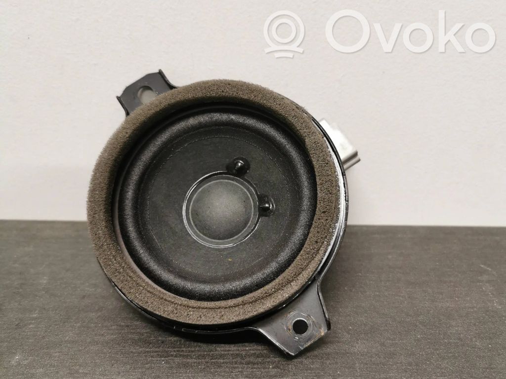 Chevrolet Corvette Front door speaker 