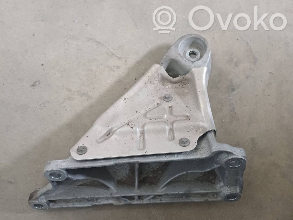 BMW 1 F20 F21 Engine mounting bracket 