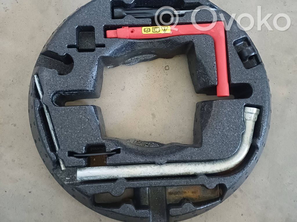 Audi A5 Įrankių komplektas 