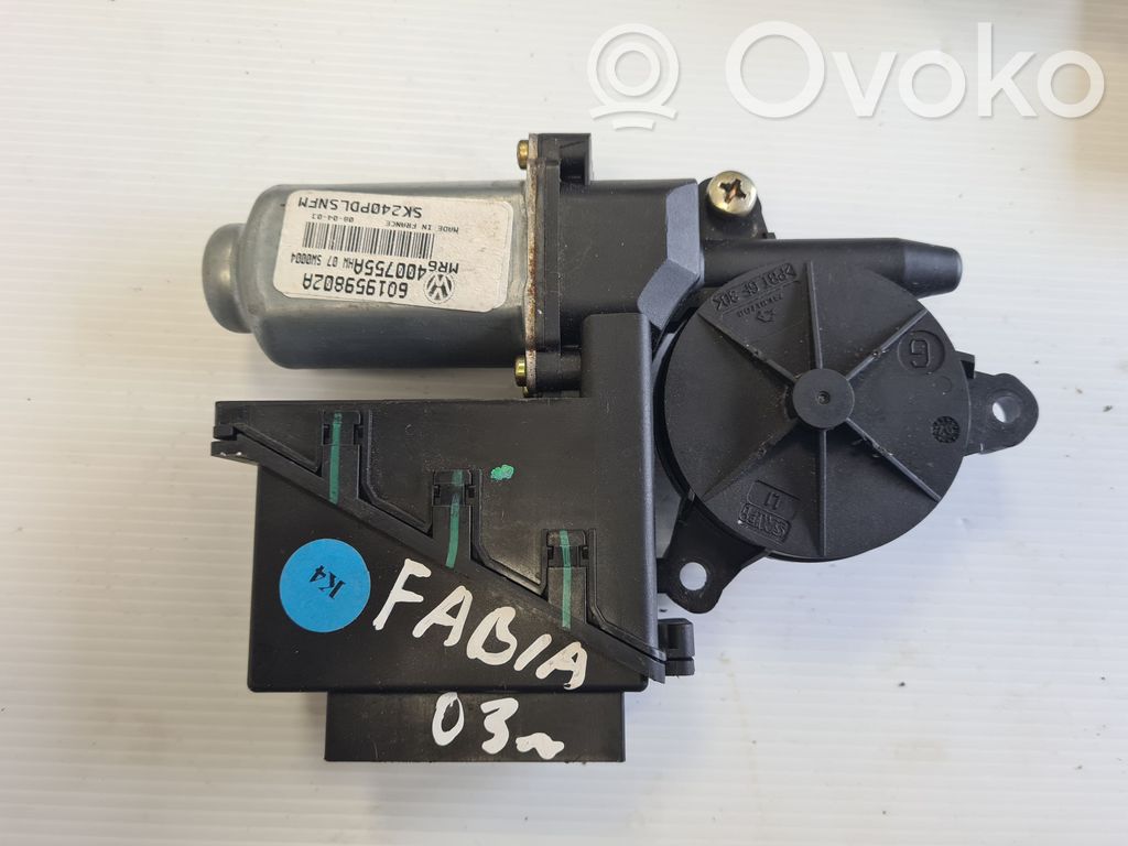 Skoda Fabia Mk1 (6Y) Front door window regulator motor 