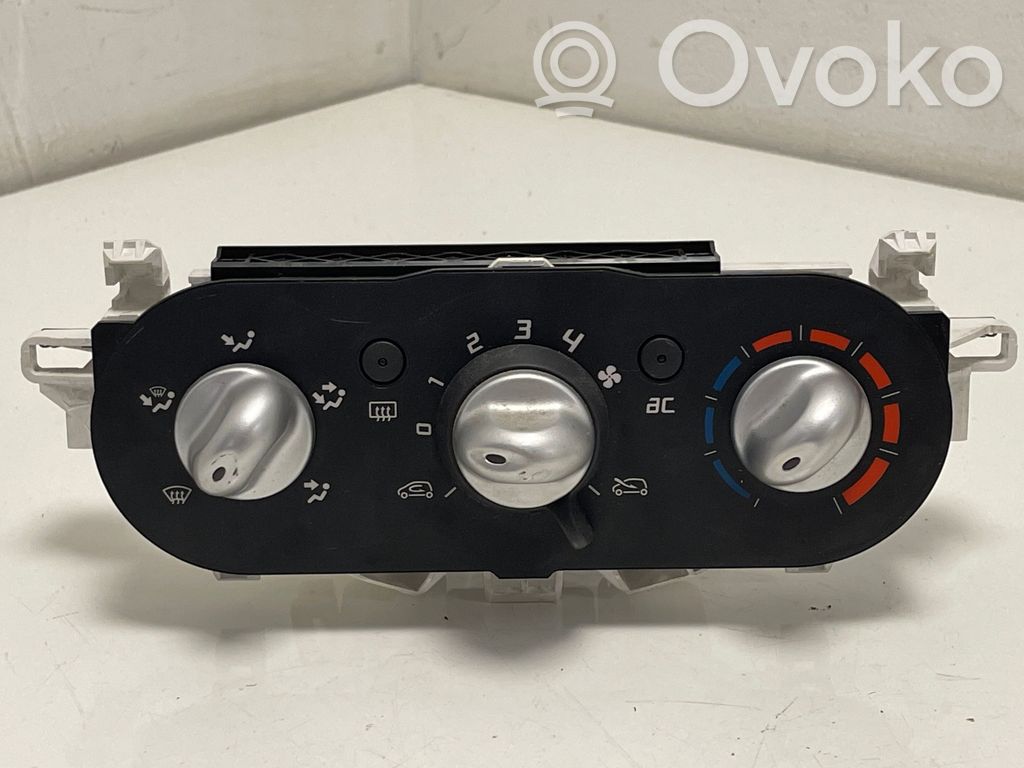 Renault Twingo II Climate control unit 