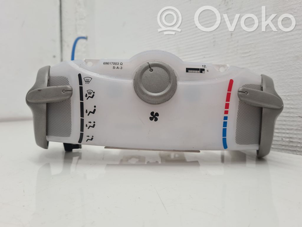Toyota Aygo AB10 Climate control unit 