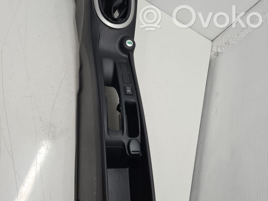 Nissan Note (E12) Center console 