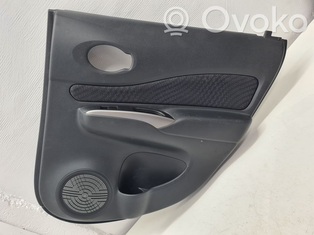 Nissan Note (E12) Apšuvums aizmugurējām durvīm 