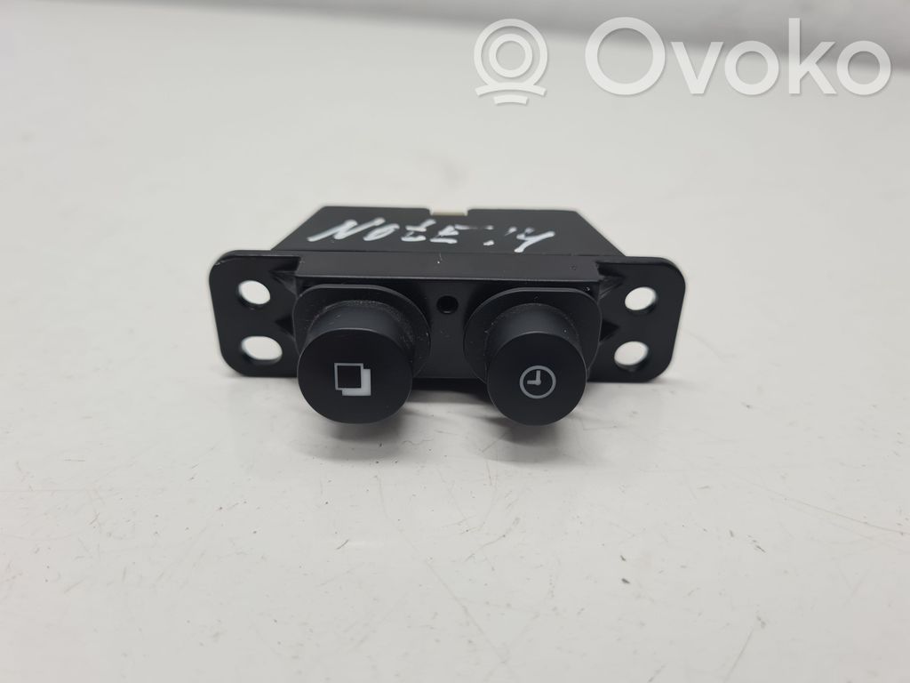 Nissan Note (E12) Other switches/knobs/shifts 