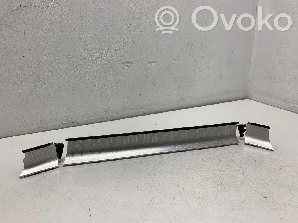 Volvo XC40 Panel trim 
